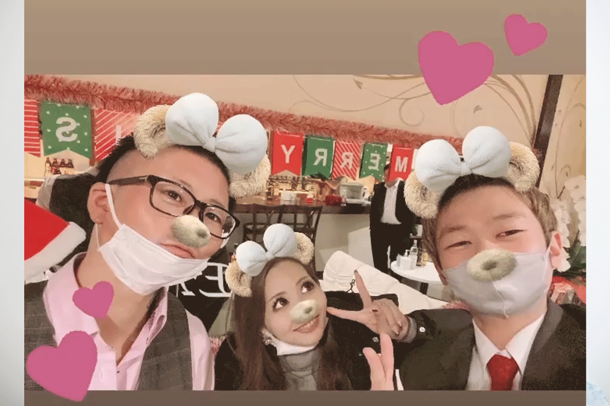 ワイワイ賑やかなパールのスタッフ